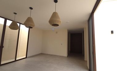 CASA EN VENTA MERIDA, PLAYA SAN BENITO, VILLAS SUNSET, 200 MTS DEL MAR, LISTA.