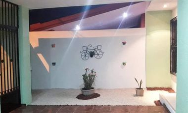 CASA EN VENTA MERIDA, EN FRACCIONAMIENTO BRISAS DEL NORTE, 1 PLANTA, LISTA.