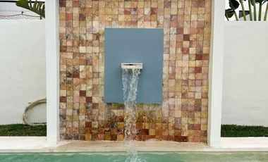 CASA EN VENTA EN MERIDA, EN FRACC. SAN DIEGO CUTZ, CON CANAL DE NADO, LISTA.