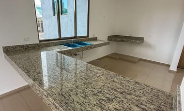 CASA EN VENTA EN MERIDA, EN FRACC. SAN DIEGO CUTZ, CON CANAL DE NADO, LISTA.