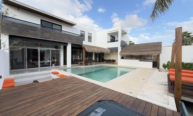 CASA EN VENTA MERIDA, KIKTEIL, PRIVADA BLUE CEDAR, MOD. ZAFIRAH, LISTA.