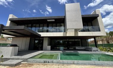 CASA JAGUAR EN VENTA MÉRIDA,  PRIVADA YUCATAN COUNTRY CLUB, AV. PASEO JAGUAR