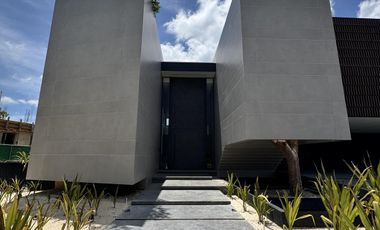 CASA JAGUAR EN VENTA MÉRIDA,  PRIVADA YUCATAN COUNTRY CLUB, AV. PASEO JAGUAR