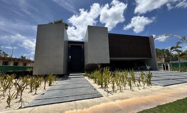 CASA JAGUAR EN VENTA MÉRIDA,  PRIVADA YUCATAN COUNTRY CLUB, AV. PASEO JAGUAR