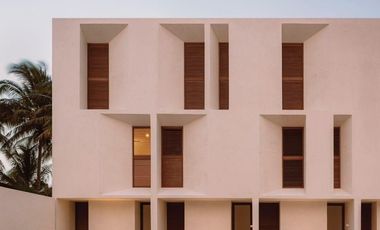 CASA EN VENTA MERIDA, PLAYA TELCHAC, VILLAS TUCANA, A 120 MTS DEL MAR, LISTA.