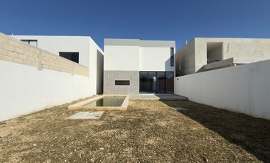 CASA EN VENTA MERIDA, CONKAL, PRIVADA NADIRA, CASA LEO, LISTA.