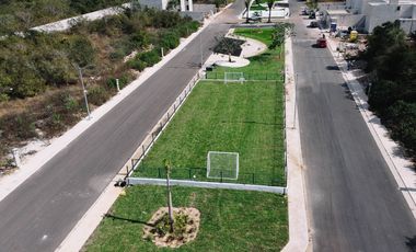 CASA EN VENTA MERIDA, CONKAL, PRIVADA NADIRA, CASA LEO, LISTA.