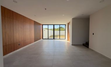 CASA EN VENTA MERIDA, CONKAL, PRIVADA NADIRA, CASA LEO, LISTA.