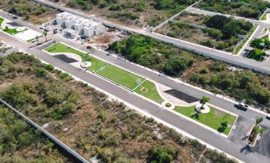 CASA EN VENTA MERIDA, CONKAL, PRIVADA NADIRA, CASA LEO, LISTA.