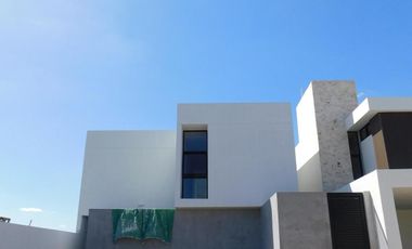 CASA EN VENTA MERIDA, CONKAL, PRIVADA NADIRA, CASA LEO, LISTA.