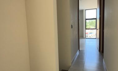 CASA EN VENTA MERIDA, CONKAL, PRIVADA NADIRA, CASA LEO, LISTA.