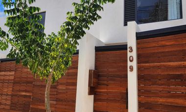 CASA EN VENTA MERIDA, BENITO JUAREZ NORTE, LAS SABINAS AMUEBLADA, LISTA.