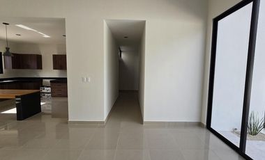 CASA EN VENTA MERIDA, PRIVADA PRADERAS DEL MAYAB, MOD. COZUMEL, ENERO 2026.