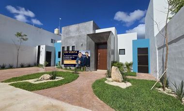 CASA EN VENTA MERIDA, PRIVADA PRADERAS DEL MAYAB, MOD. COZUMEL, ENERO 2026.