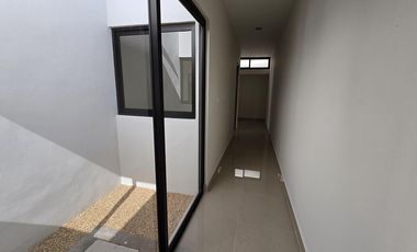 CASA EN VENTA MERIDA, PRIVADA PRADERAS DEL MAYAB, MOD. COZUMEL, ENERO 2026.