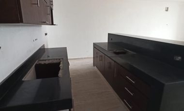 CASA EN VENTA MERIDA, PLAYA CHICXULUB, XTUN HA, TIPO TH EN 2DA FILA, A 2 MESES.