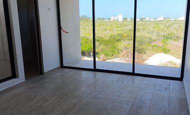 CASA EN VENTA MERIDA, PLAYA CHICXULUB, XTUN HA, TIPO TH EN 2DA FILA, A 2 MESES.
