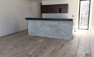 CASA EN VENTA MERIDA, PLAYA CHICXULUB, XTUN HA, TIPO TH EN 2DA FILA, A 2 MESES.