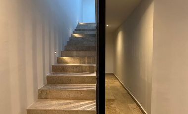 CASA EN VENTA MERIDA, TIXCUYTUN, PAJARO EN PIEDRA, MOD. 135, SEPT 2025.