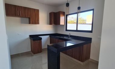 CASA EN VENTA MERIDA CONKAL PRIV PRADERAS DEL MAYAB CASA MIN A 5 MESES Y MEDIO