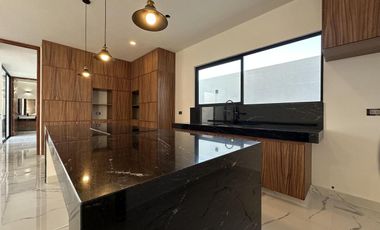 CASA EN VENTA MERIDA, CONKAL, PRIVADA ZENDERA, DICIEMBRE 2025.