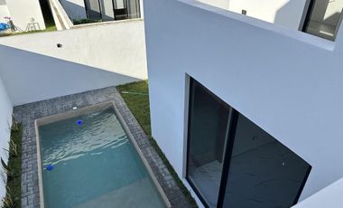 CASA EN VENTA MERIDA, CONKAL, PRIVADA ZENDERA, DICIEMBRE 2025.