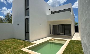 CASA EN VENTA MERIDA, SAN IGNACIO, PRIVADA AIREPURO, ENTREGA INMEDIATA.