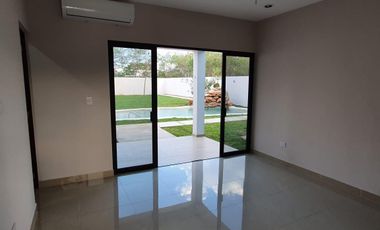 CASA EN VENTA MERIDA, SAN DIEGO CUTZ, PIV. PRADERAS DEL MAYAB, MOD.BOSTE, LISTA