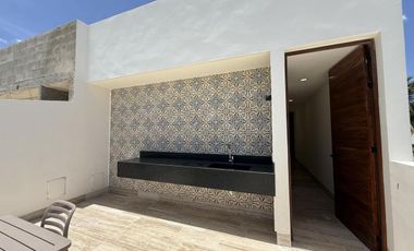 CASA EN VENTA MERIDA, PLAYA TELCHAC, PUERTA DEL MAR, FRENTE AL MAR, LISTO.