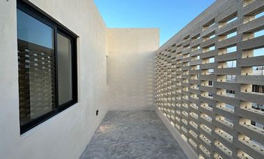 CASA EN VENTA MERIDA, TIXCUYTUN, PAJARO EN PIEDRA, MOD 2 REC, SEPT 2025.