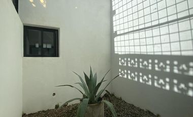 CASA EN VENTA/RENTA MERIDA, CENTRO, MOD. CASA 60, BARRIO SANTA ANA.