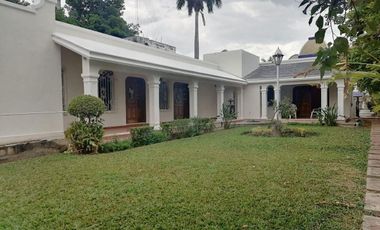 CASA EN VENTA MERIDA, ITZIMNA, 1 PLANTA, ENTREGA INMEDIATA.