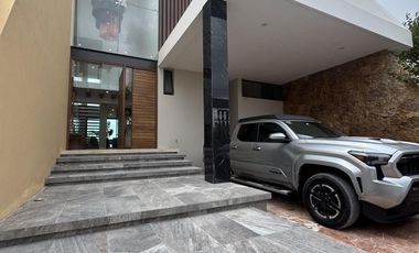 CASA EN VENTA MERIDA, PLAYA SAN BENITO FRENTE AL MAR, ENTREGA INMEDIATA.