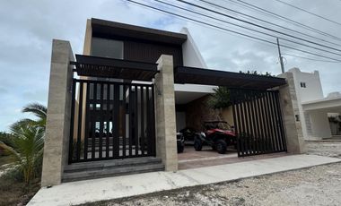 CASA EN VENTA MERIDA, PLAYA SAN BENITO FRENTE AL MAR, ENTREGA INMEDIATA.