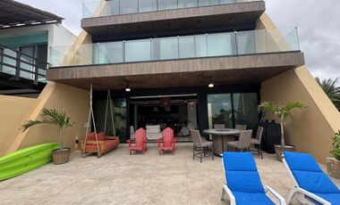 CASA EN VENTA MERIDA, PLAYA SAN BENITO FRENTE AL MAR, ENTREGA INMEDIATA.