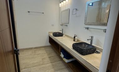 CASA EN VENTA MERIDA, PLAYA SAN BENITO FRENTE AL MAR, ENTREGA INMEDIATA.