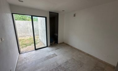 CASA EN VENTA MERIDA, CHOLUL, PRIVADA ALMA RESIDENCIAL, MOD. A, OCTUBRE 2025.