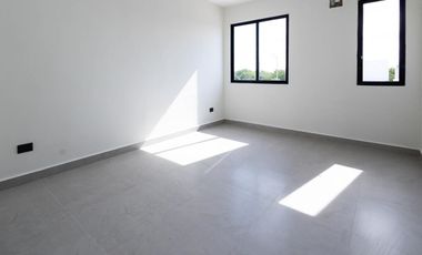 CASA EN VENTA MERIDA, CONKAL, PRIVADA NADIRA, MOD. DOM, ENTREGA INMEDIATA.