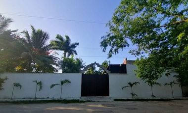 CASA EN VENTA, MERIDA, TEMOZON NORTE, SOBRE LA AVENIDA.