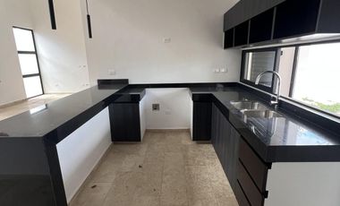 CASA SELORA EN VENTA MERIDA , CONKAL,  ENTREGA INMEDIATA