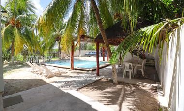 CASA EN VENTA MERIDA, PLAYA SAN CRISANTO, A 60 METROS DEL MAR,  LISTA.