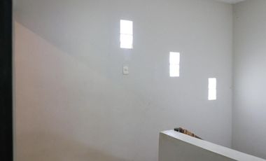 CASA EN VENTA MERIDA, PLAYA SAN CRISANTO, A 60 METROS DEL MAR,  LISTA.