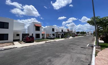 CASA EN RENTA EN GRAN SANTA FE NORTE, AMUEBLADA, LISTA.