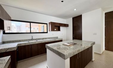 CASA EN VENTA MERIDA, EN GRAN SAN PEDRO CHOLUL, PRIVADA XCANATUN, LISTA.