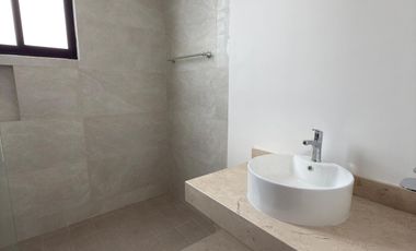 CASA EN VENTA MERIDA, EN GRAN SAN PEDRO CHOLUL, PRIVADA XCANATUN, LISTA.