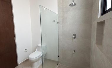 CASA EN VENTA MERIDA, EN GRAN SAN PEDRO CHOLUL, PRIVADA XCANATUN, LISTA.