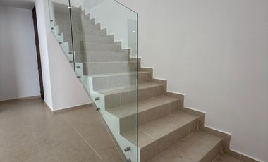 CASA EN VENTA MERIDA, EN GRAN SAN PEDRO CHOLUL, PRIVADA XCANATUN, LISTA.