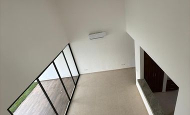 CASA EN VENTA MERIDA, EN GRAN SAN PEDRO CHOLUL, PRIVADA XCANATUN, LISTA.