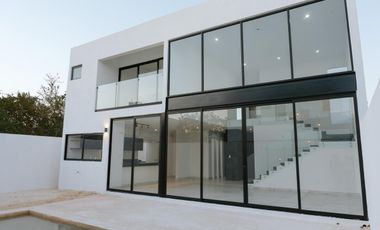 CASA EN VENTA MERIDA, CONKAL EN PRIVADA TAMORA, ENTREGA INMEDIATA.