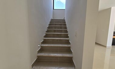 CASA EN VENTA MERIDA SAN DIEGO CUTZ PRIV PRADERAS DEL MAYAB MOD. KAN A 6 MESES